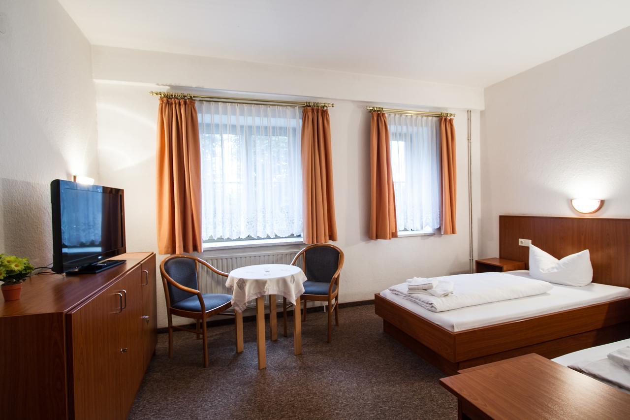 Hotel Groebern Am See Grobern Экстерьер фото