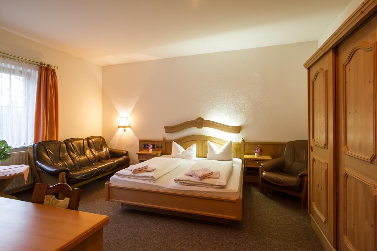 Hotel Groebern Am See Grobern Экстерьер фото