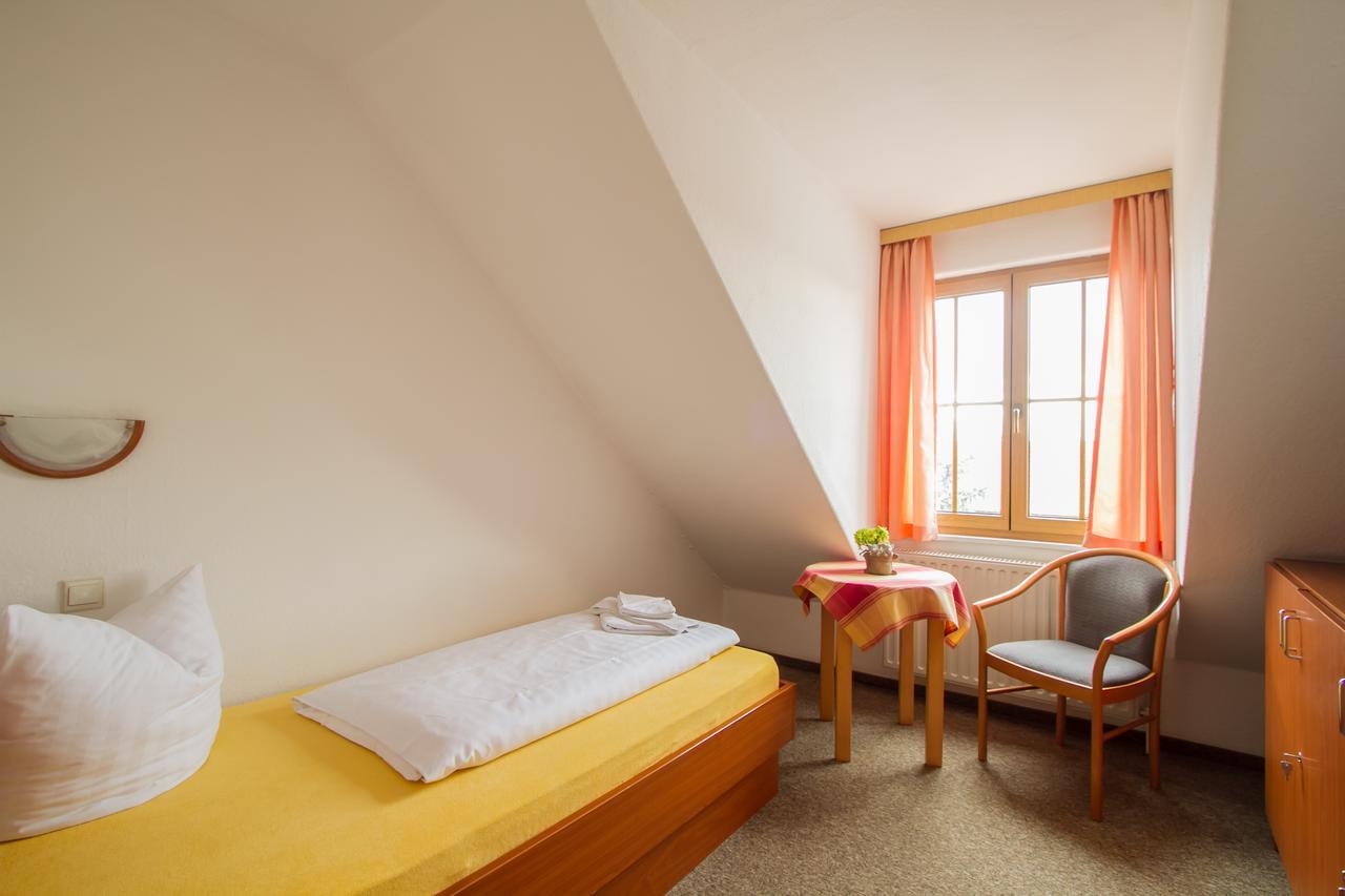 Hotel Groebern Am See Grobern Экстерьер фото