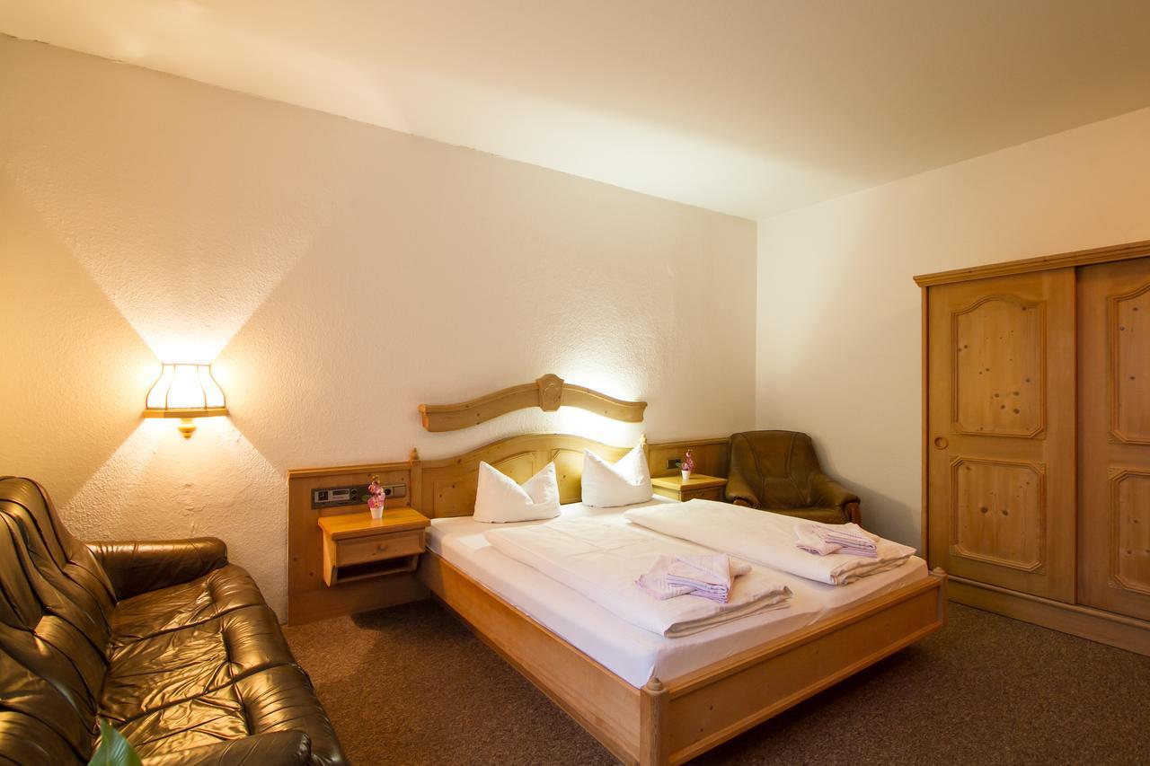 Hotel Groebern Am See Grobern Экстерьер фото